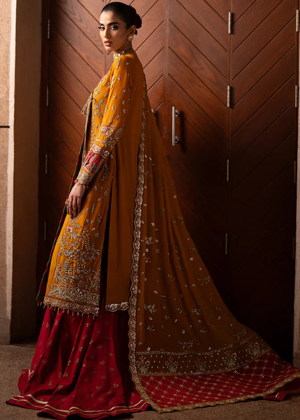 Emaan Adeel | Casabella - Solene