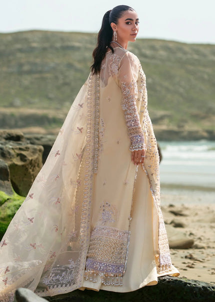 Emaan Adeel |  Reveuse Wedding Formals - Elle