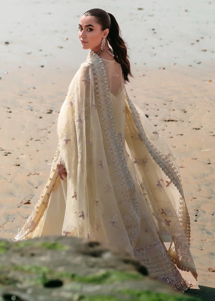 Emaan Adeel |  Reveuse Wedding Formals - Elle