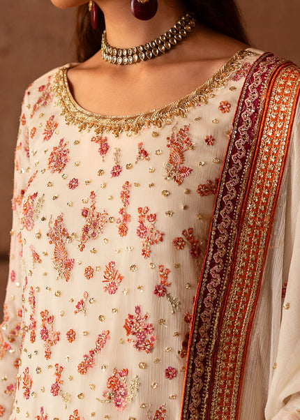 Emaan Adeel | Casabella - Clovera