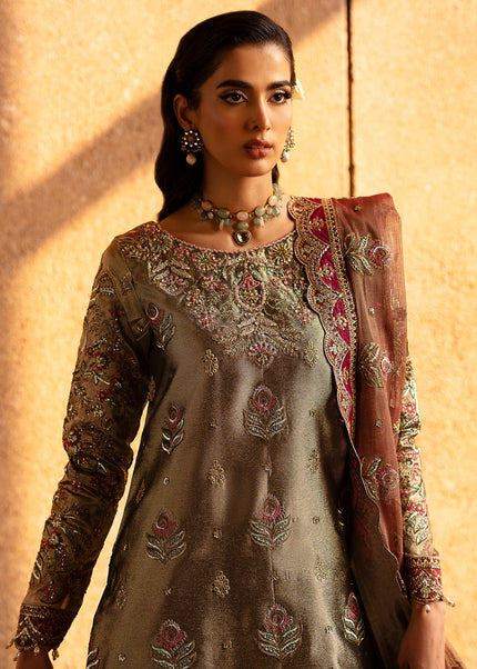 Emaan Adeel | Casabella - Felisa
