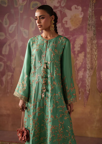 Faiza Saqlain | Lamia - Numa