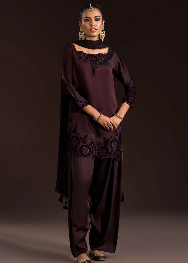 Glass Silk Embroidered P-284