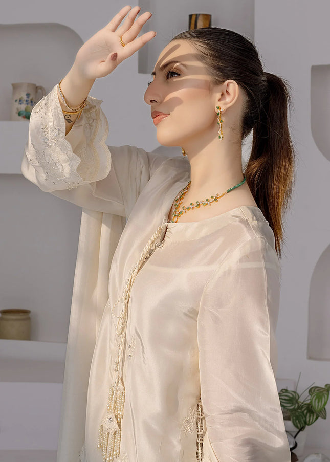 Sania Hasan | Vera Festive - Pearl White