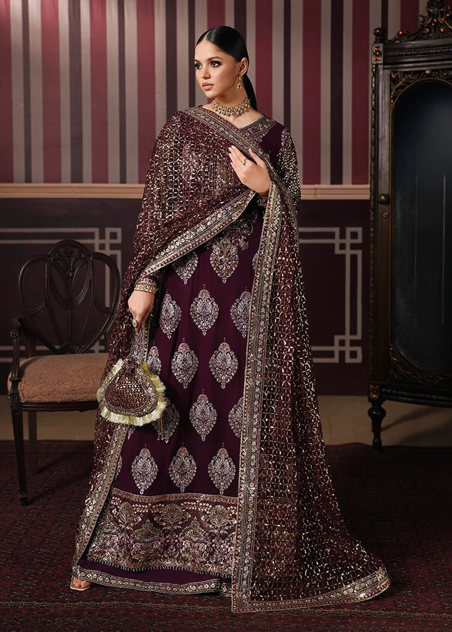 Roheenaz | Royale Eternel - Regal Charm