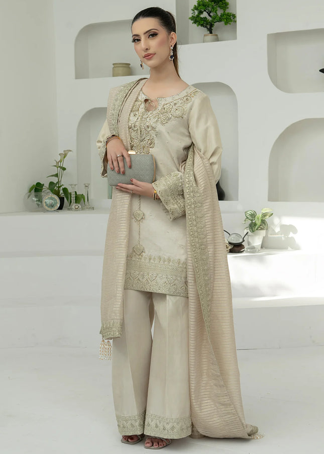 Sania Hasan | Vera Festive - Ivory