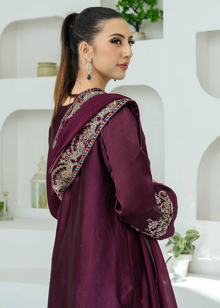 Sania Hasan | Vera Festive - Ivra