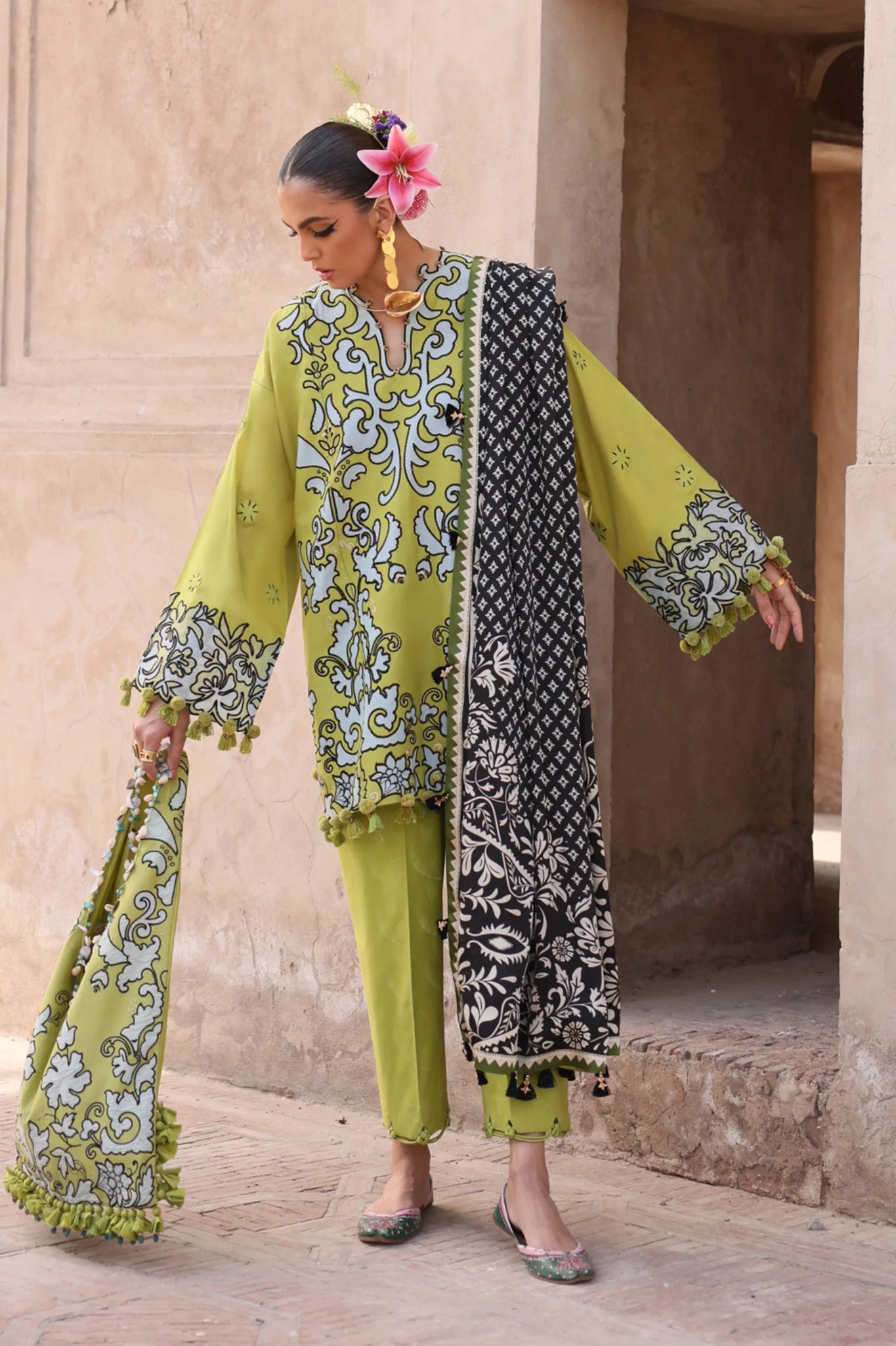 Elan | Lawn 25 - Solene FALAKENOOR Elan | Lawn 25 - Solene FALAKENOOR