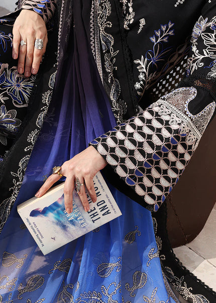 Roheenaz | Floral Reveire Luxury Lawn - Vogue Theory