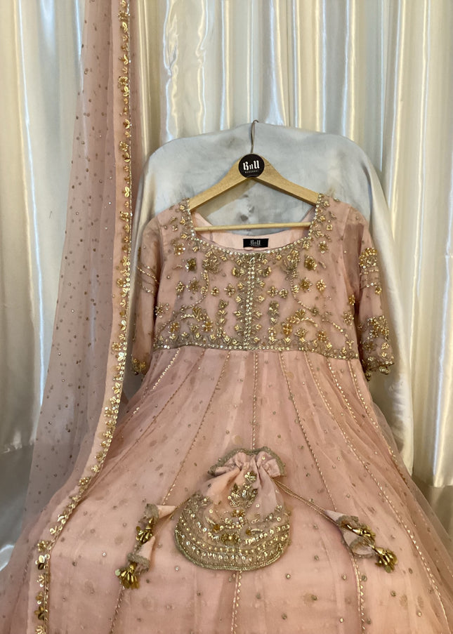 BnU | Maxi - Saloni