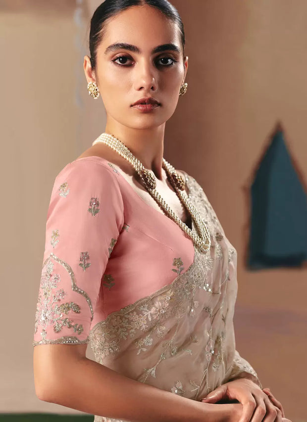 <h4>INDIAN CLOTHES</h4>