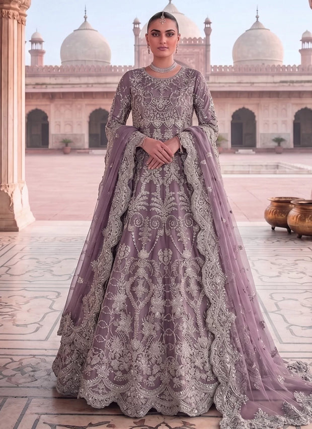 <h3><span style="text-decoration:underline">Indian Wear</span></h3><p>Timeless sarees, lehengas & elegant suit sets</p>