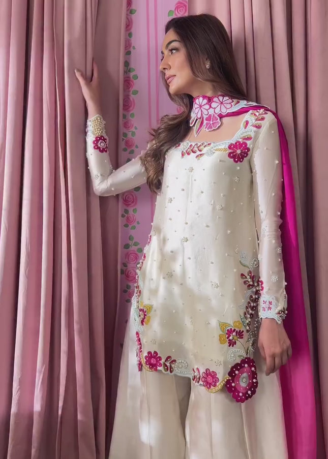 Shanzay Anooshay | Aria